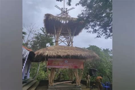 Atasi Kesenjangan Internet, Desa Tembok Bangun Menara Bambu - Bali Express
